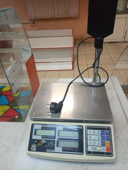 Весы торговые рабочие, поверенные -1 шт