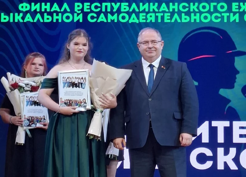 Студентка индустриально-строительного колледжа Ксения Иванова представила Бобруйск на конкурсе «Женщина земли белорусской: искусство маляра и кулинара»