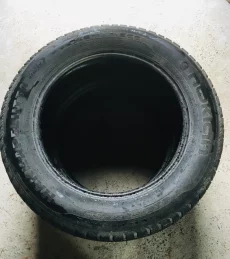 Покрышки зимние легковые 235/60/18 Nokian