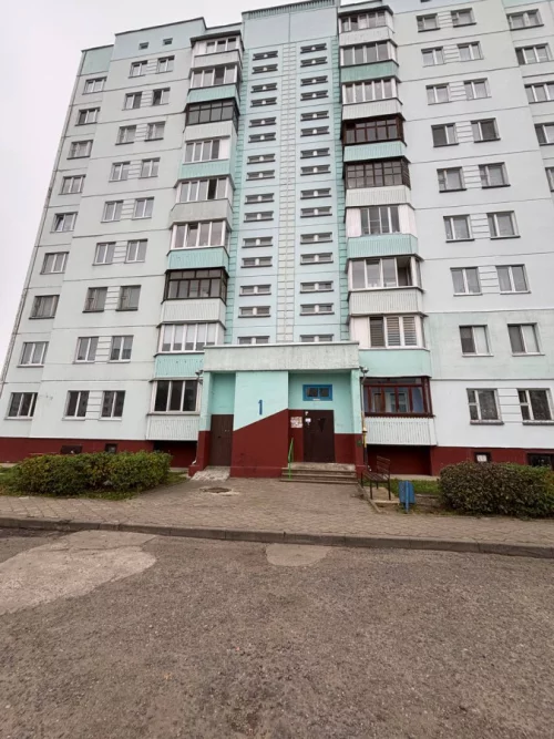 Трехкомнатная квартира на ул. Шинная