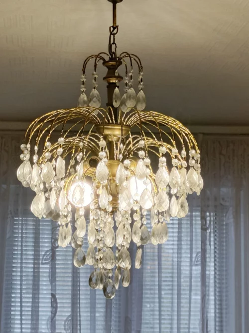 Люстры, бра