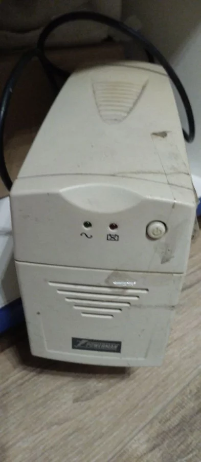 Бесперебойник Напряжения.Цена 50 р