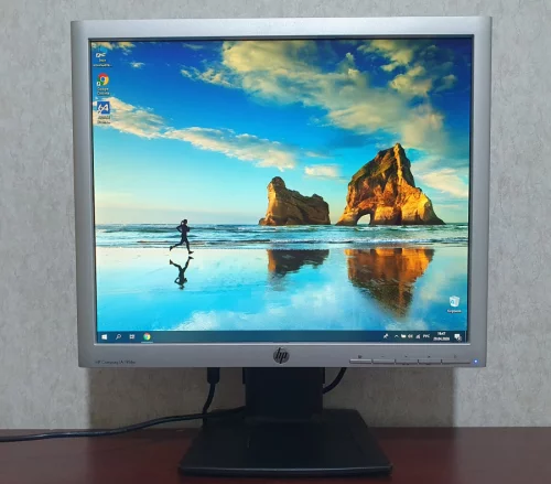 Монитор HP 19"