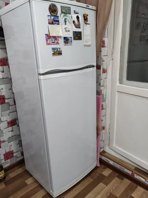 Холодильник 400р отличное состояние