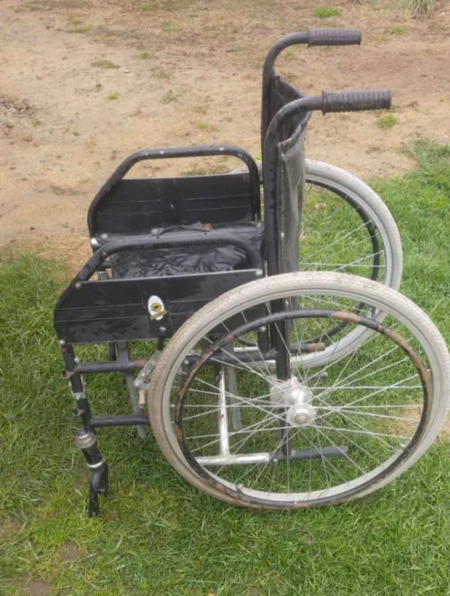 Инвалидное кресло