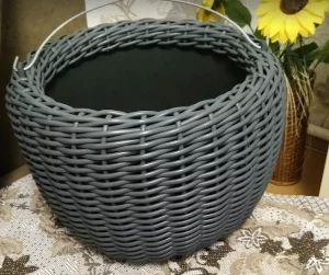 Кашпо из ротанга