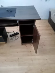 Стол компьютерный