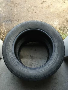 Покрышки зимние легковые 225/60/17 Nokian