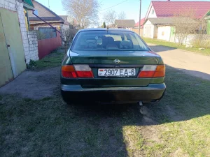 Автомобиль Ниссан