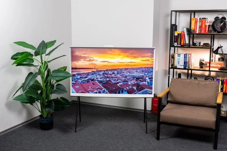 Какой телевизор Samsung выбрать: разбираемся в основных параметрах