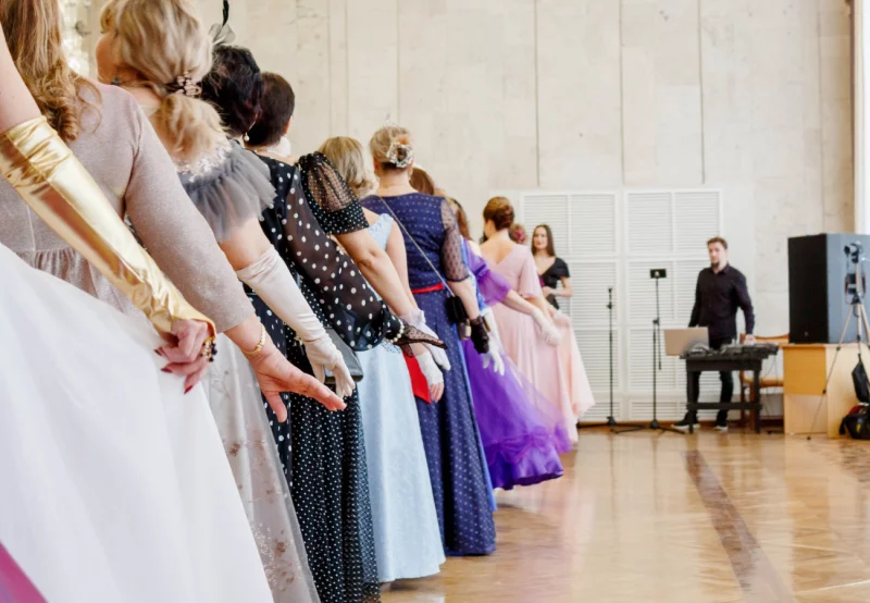 Бобруйский театр приглашает на Сретенский бал