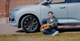 Руслан Алехно представил клип на свою песню «Тебе, папа!». Съёмка велась в Минске и Бобруйске