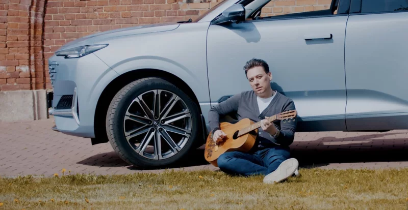 Руслан Алехно представил клип на свою песню «Тебе, папа!». Съёмка велась в Минске и Бобруйске