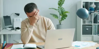 «DeepSeek мне все испоганил». Истории белорусов, которых подвел искусственный интелект