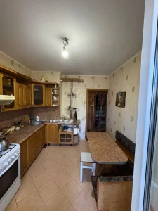 Трехкомнатная квартира по пр-ду Звёздный, д. 13