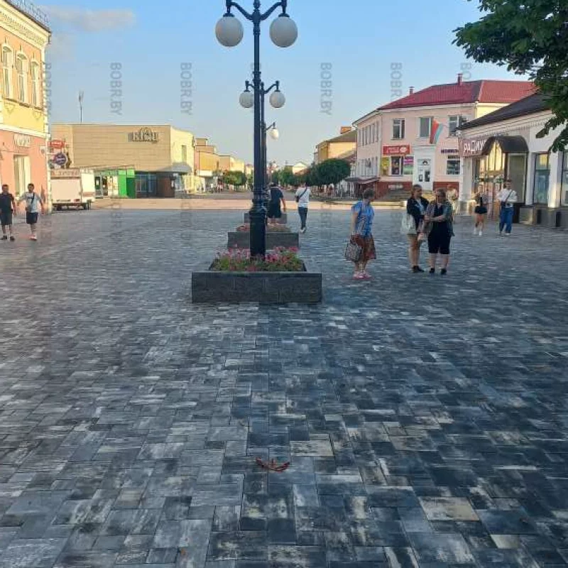 Все хорошо. только вот ЛАВКИ ГДЕ???