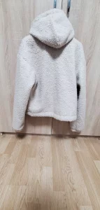 Куртки на девочку весна р 38-40-42 по 20р