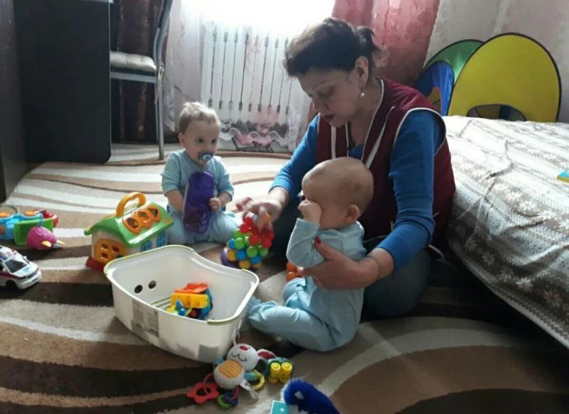Услуги няни детям родителей-инвалидов