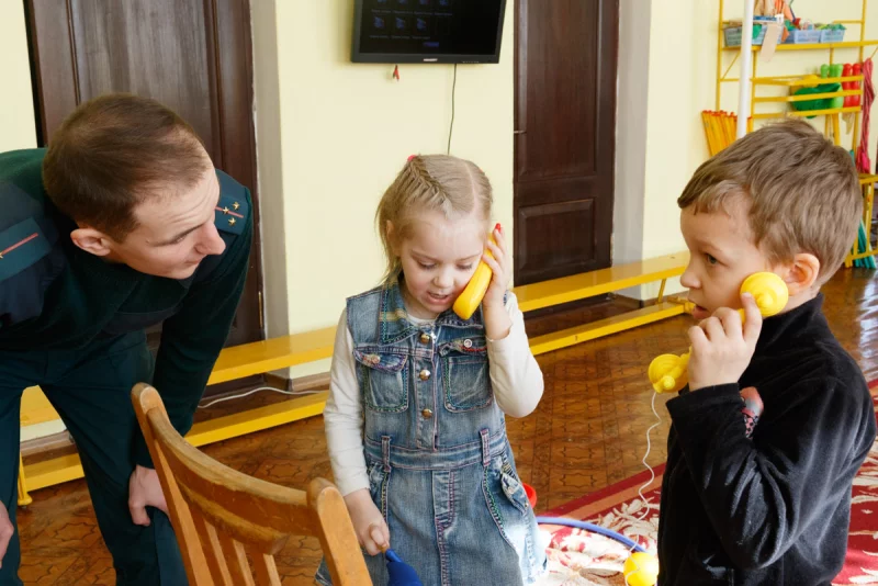Спасатели учат безопасности
