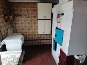 Часть благоустроенного дома в городе по ул. Колхозной