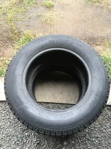 Покрышки зимние 235/65/17 Yokohama