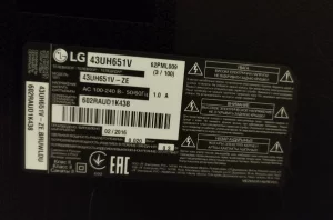 Телевизор LG 43UH651V