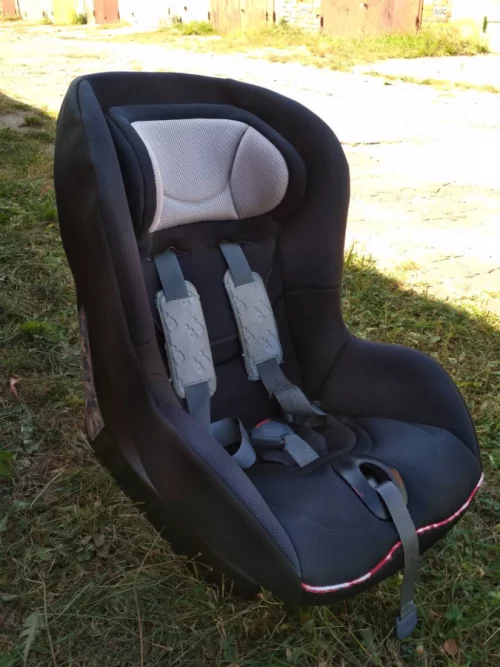 Автомобильное кресло Chicco 9-18 кг