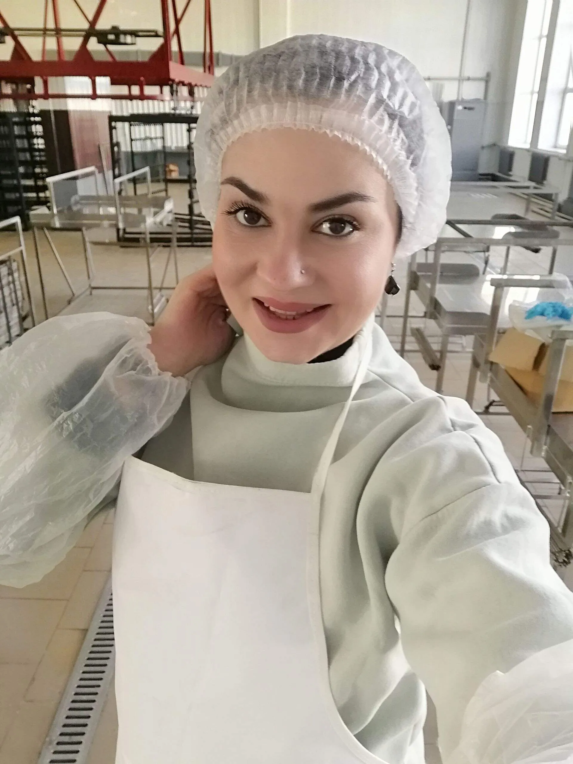 девушка ищет работу