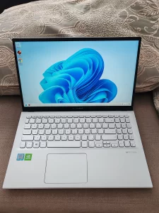 Стильный ноутбук ASUS X512F