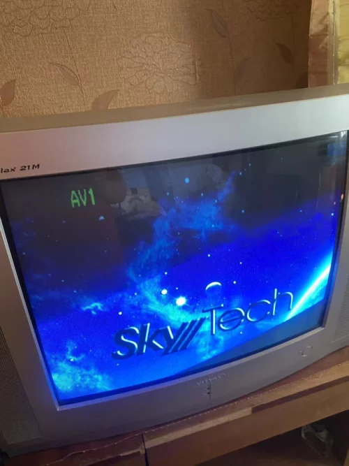 Телевизор "Витязь" с приставкой и антеной. 100 рублей