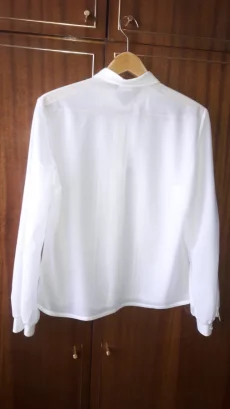 Блузку женскую