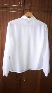 Блузку женскую