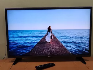ЖК Телевизор LG 32LH570U Smart TV