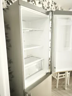 Холодильник LG двухкамерный 650 руб