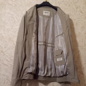 Куртка ветровка, р-р 54