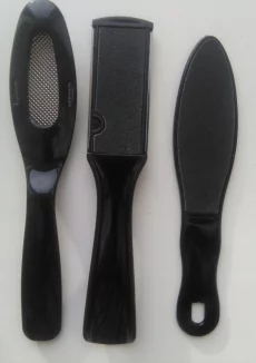 Тёрка Titania( Германия )  и набор ( Китай) для педикюра.