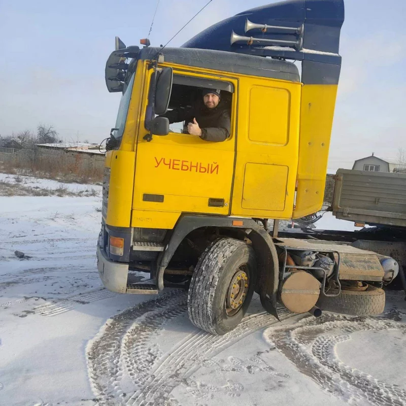 Обучение на категорию «СЕ» в Автоучебной компании — верный шаг к новой карьере