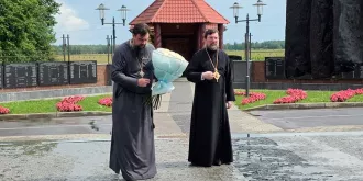 Епископ Бобруйский и Быховский Серафим совместно с епископом Алексием посетили мемориальный комплекс «Памяти сожжённых деревень Могилёвской области»