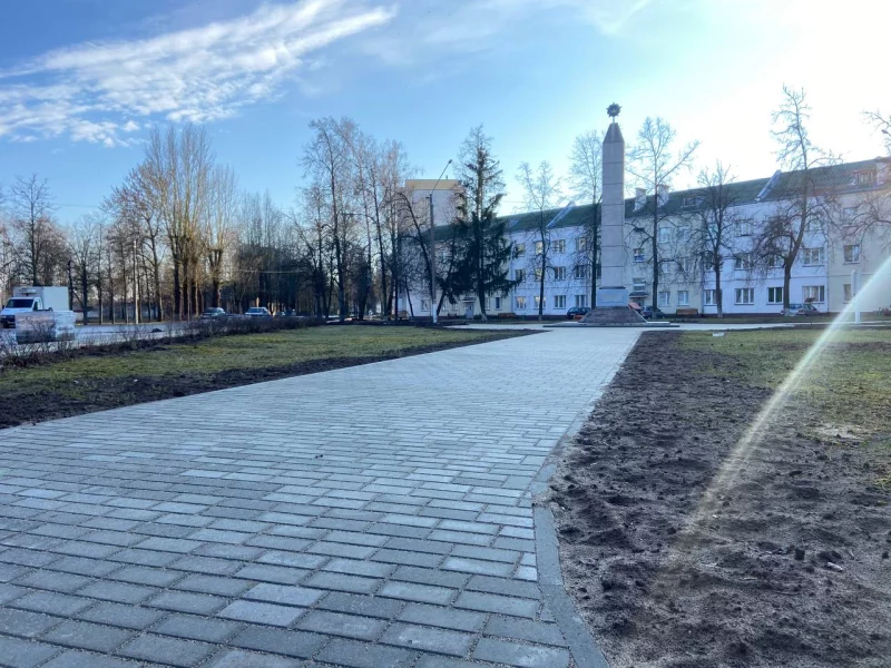 Фотофакт: в Бобруйске обновляют тротуары