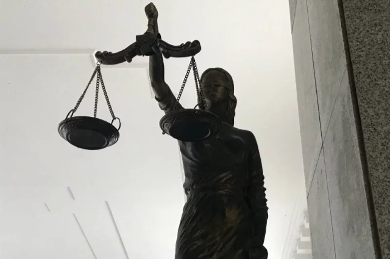 Суд рассмотрел уголовное дело в отношении жителя г. Бобруйска, обвиняемого в причинении телесных повреждений