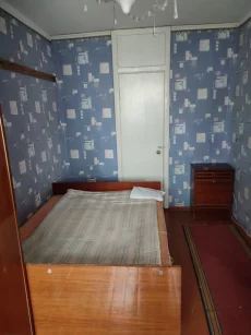 2 комнатную квартиру возле вокзала на длительный срок