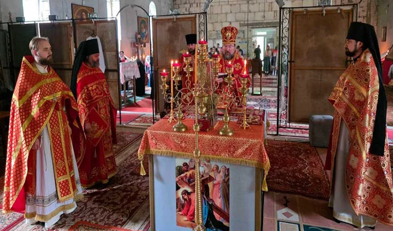 Епископ Бобруйский и Быховский Серафим возглавил Божественную литургию в мужском монастыре иконы Божией Матери в Прощанской пустыни