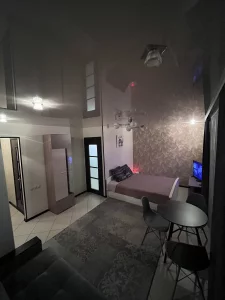 Квартира на сутки, часы