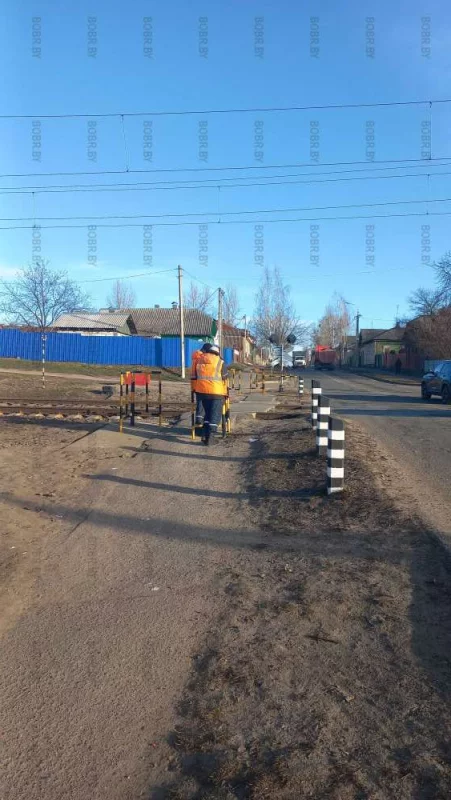 Вот кому от этих оград стало хорошо???