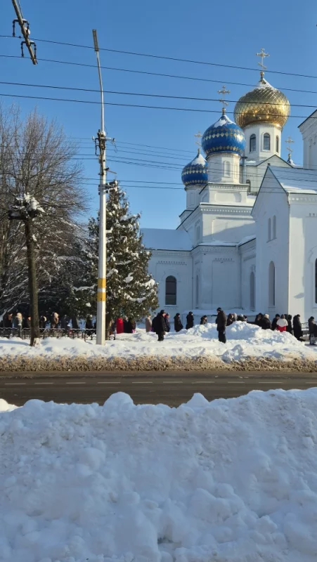 Очередь в храм