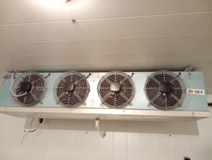 Холодильное оборудование в отличном состоянии с 4 холодильных камер