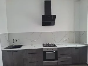 Квартира в новом доме возле парка, 360у.е