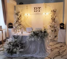 Оформление свадебных залов, выездных регистраций