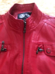 Курточка для девочки - 10 руб