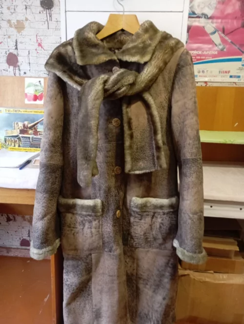 Женская натуральная дубленка.